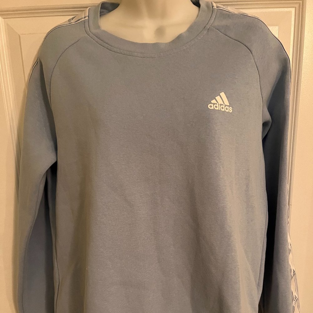 Adidas size M Blue sweatshirt